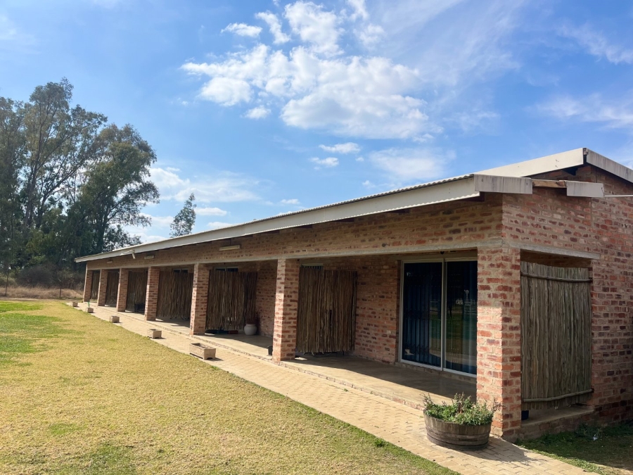 14 Bedroom Property for Sale in Vyfhoek A H North West
